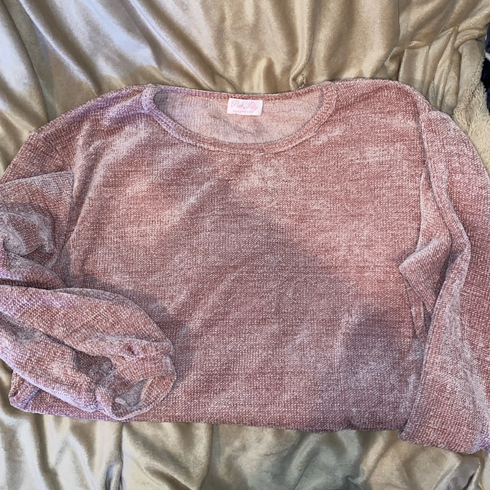 Pink lily velvet pink sweater